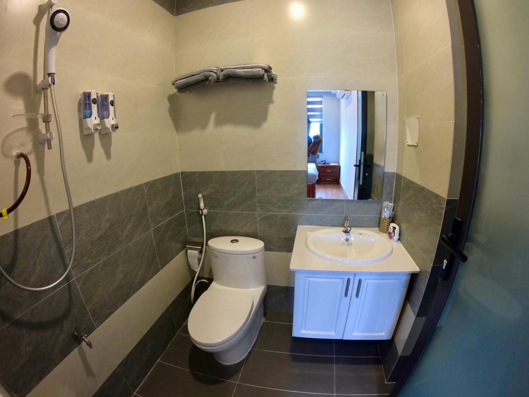 Tron Home Quảng Ngãi Extérieur photo
